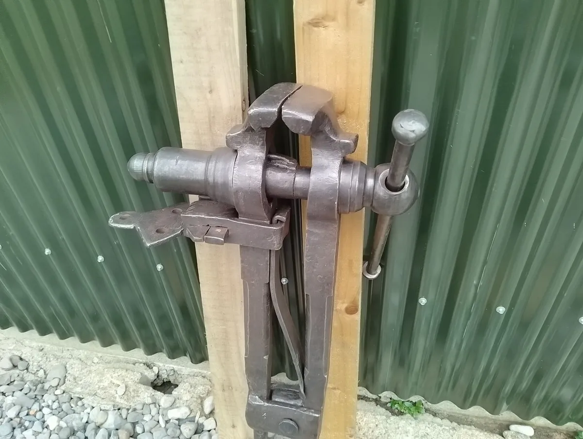 Blacksmith Vice - Image 2