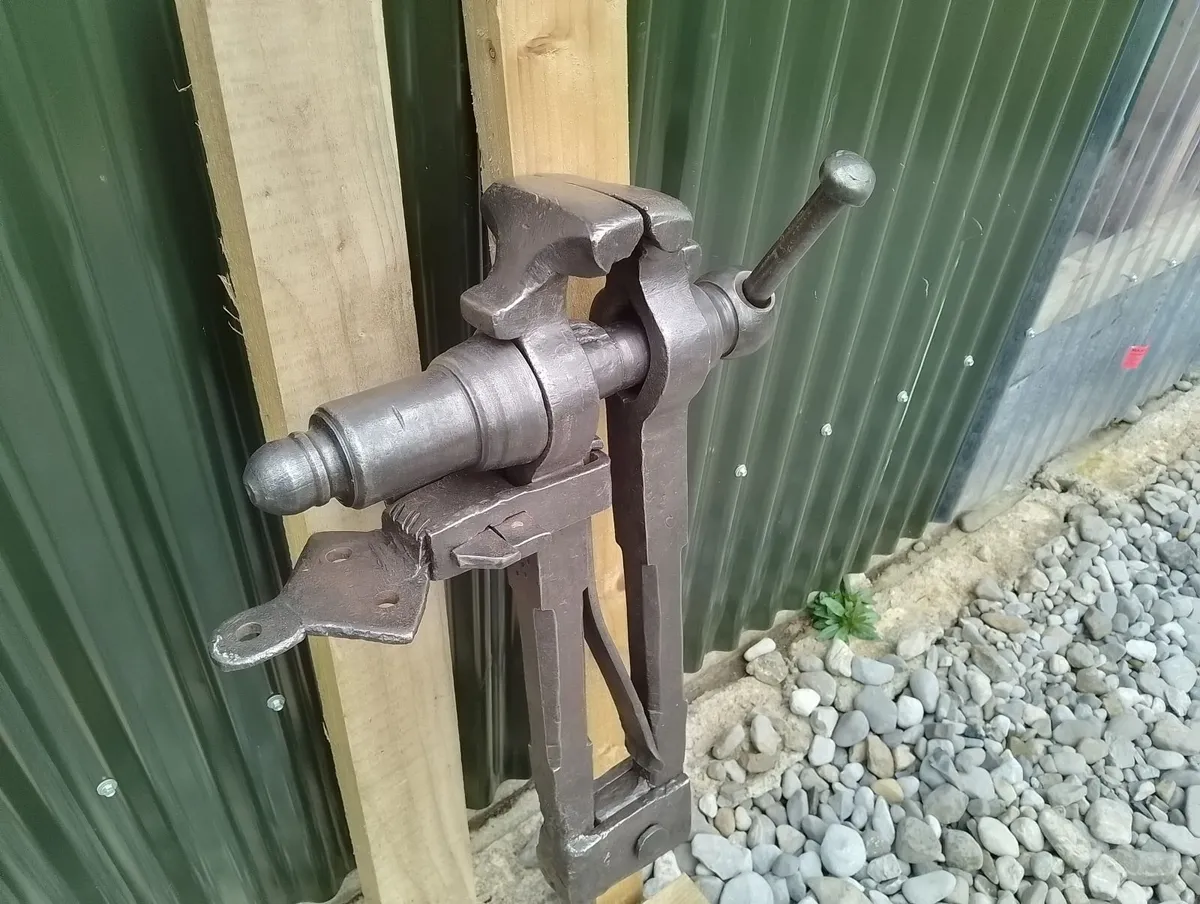 Blacksmith Vice - Image 3