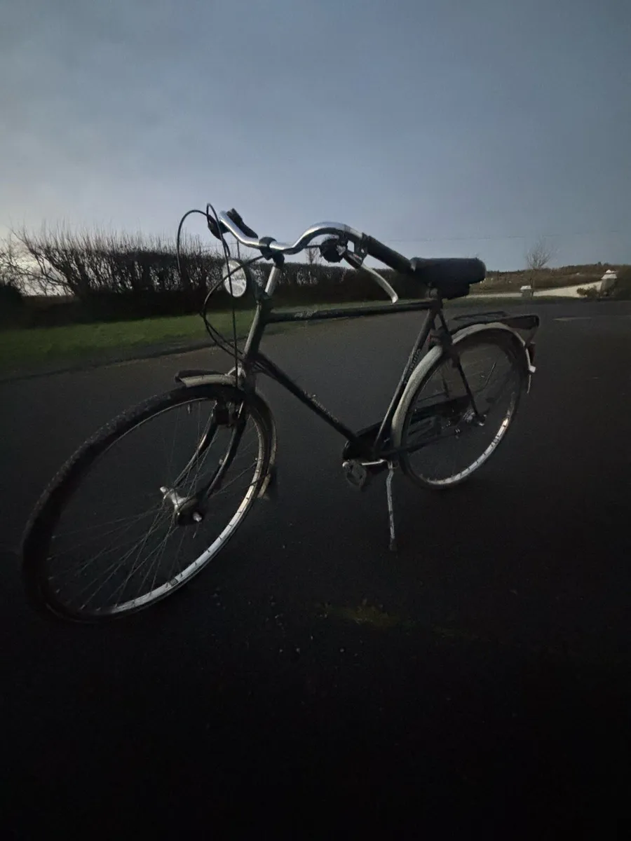 Vintage touring bike - Image 2