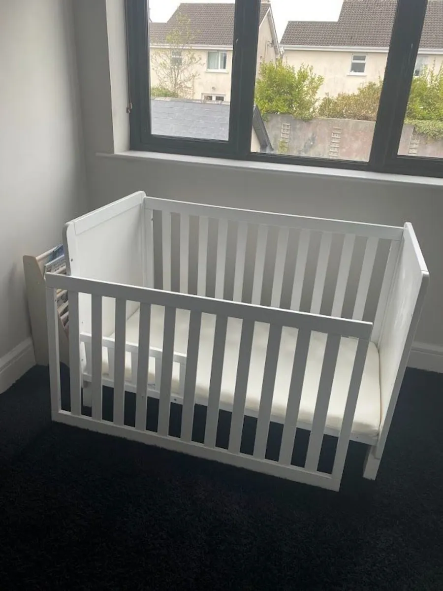 Caius Cot with Mattress by Mack + Milo – Mint Cond - Image 1