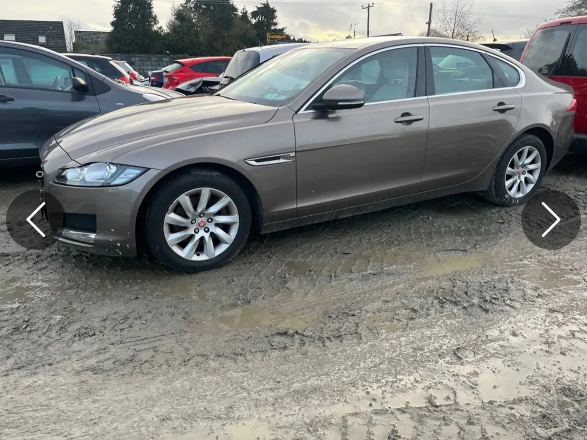 2016 Jaguar XF 2.0 Dsl Auto engine damage - Image 3