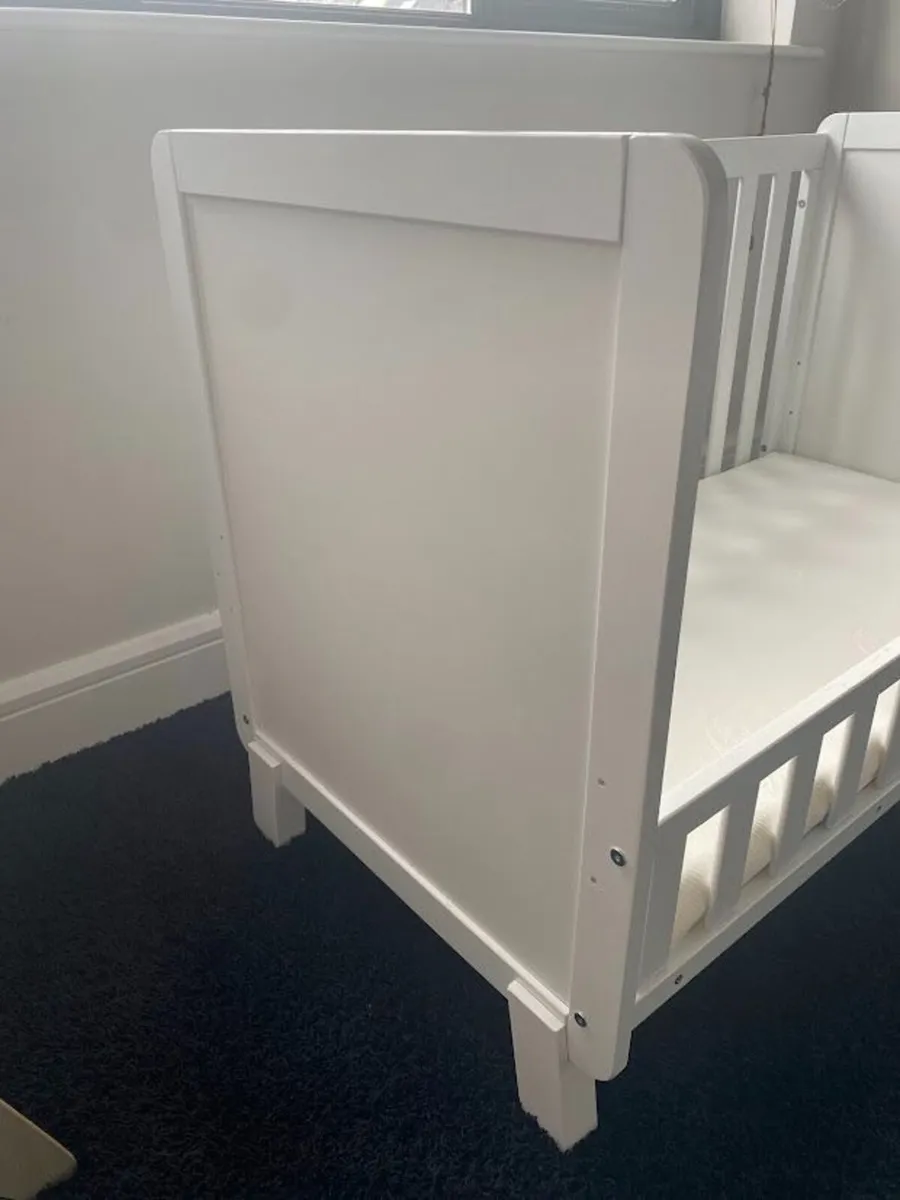 Caius Cot with Mattress by Mack + Milo – Mint Cond - Image 3