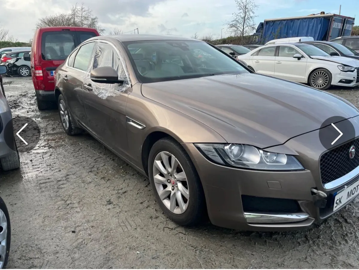 2016 Jaguar XF 2.0 Dsl Auto engine damage - Image 2