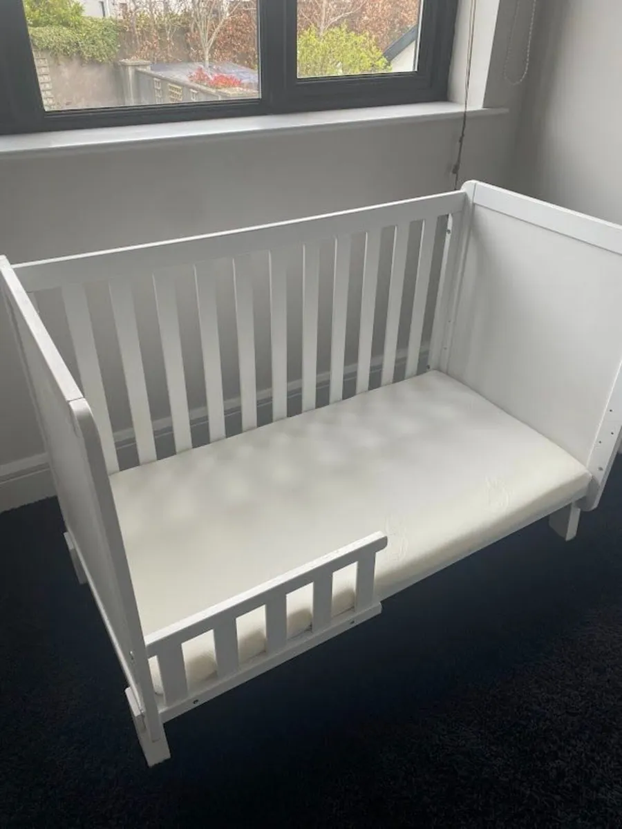 Caius Cot with Mattress by Mack + Milo – Mint Cond - Image 4