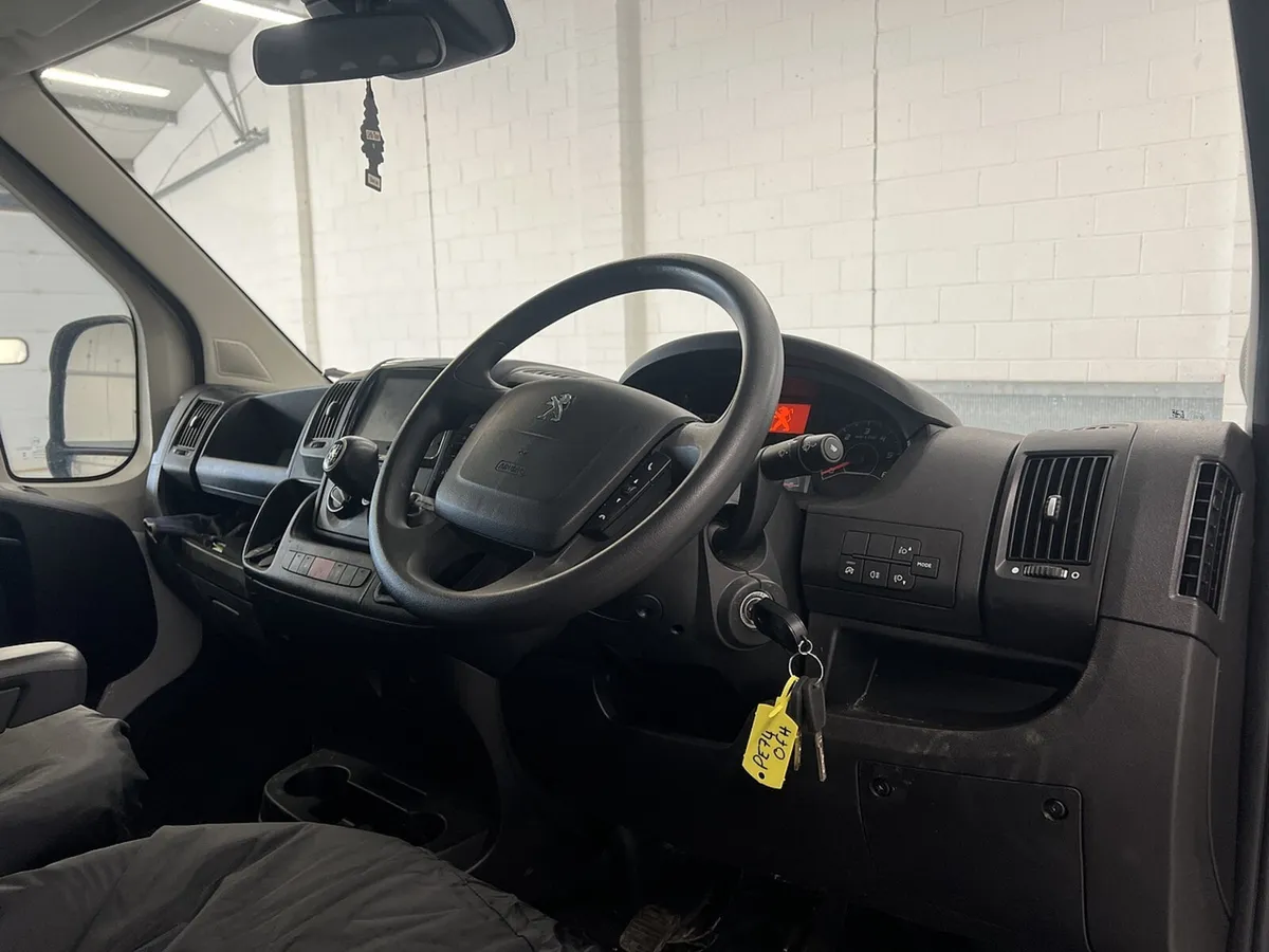 2024 Peugeot Boxer Dropside Van - Image 3