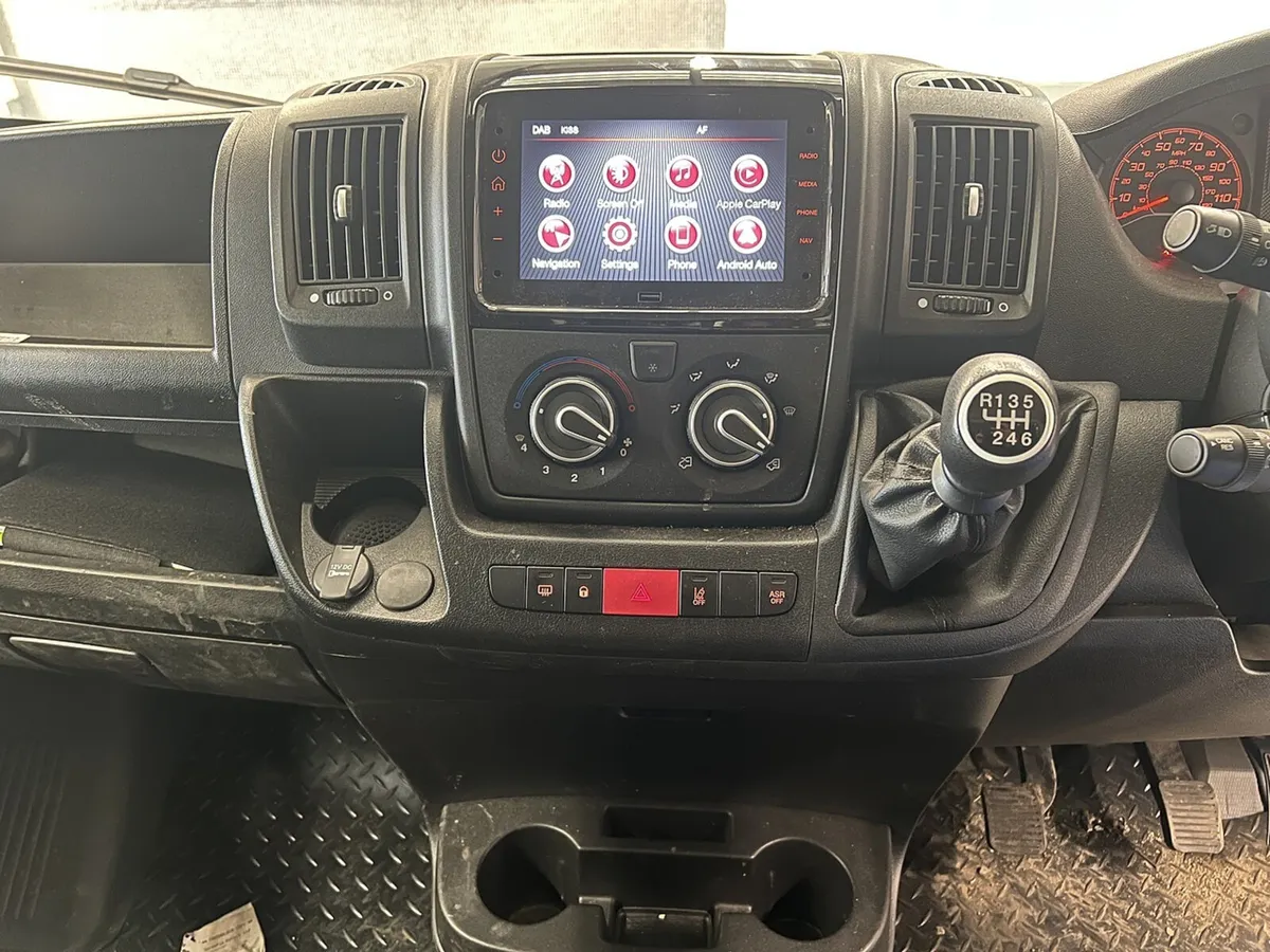 2024 Peugeot Boxer Dropside Van - Image 4