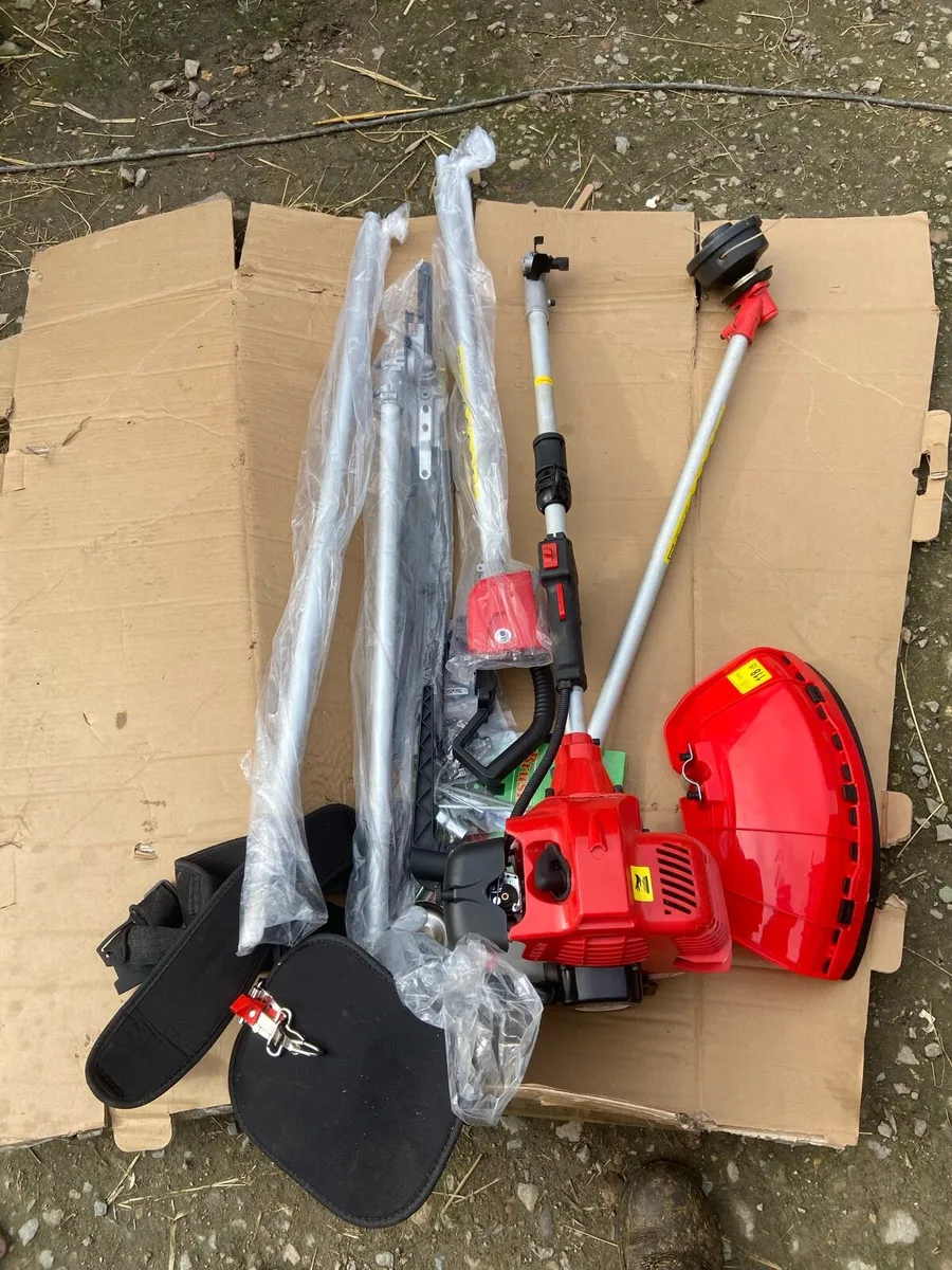 Strummer multi tool - Image 2