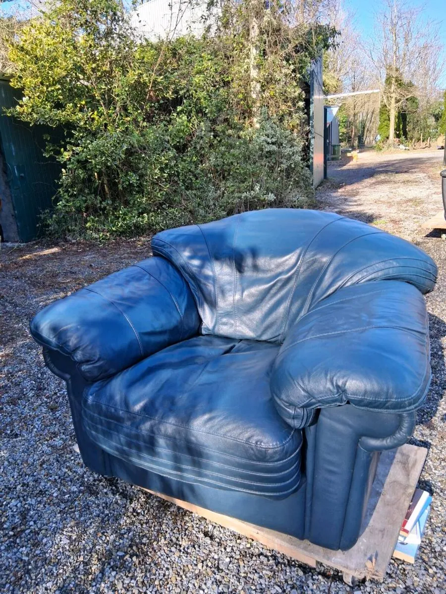 Leather armchair - Image 2