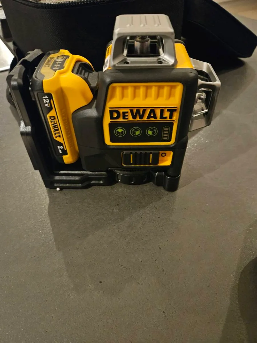 Dewalt 12v Lazer level - Image 2