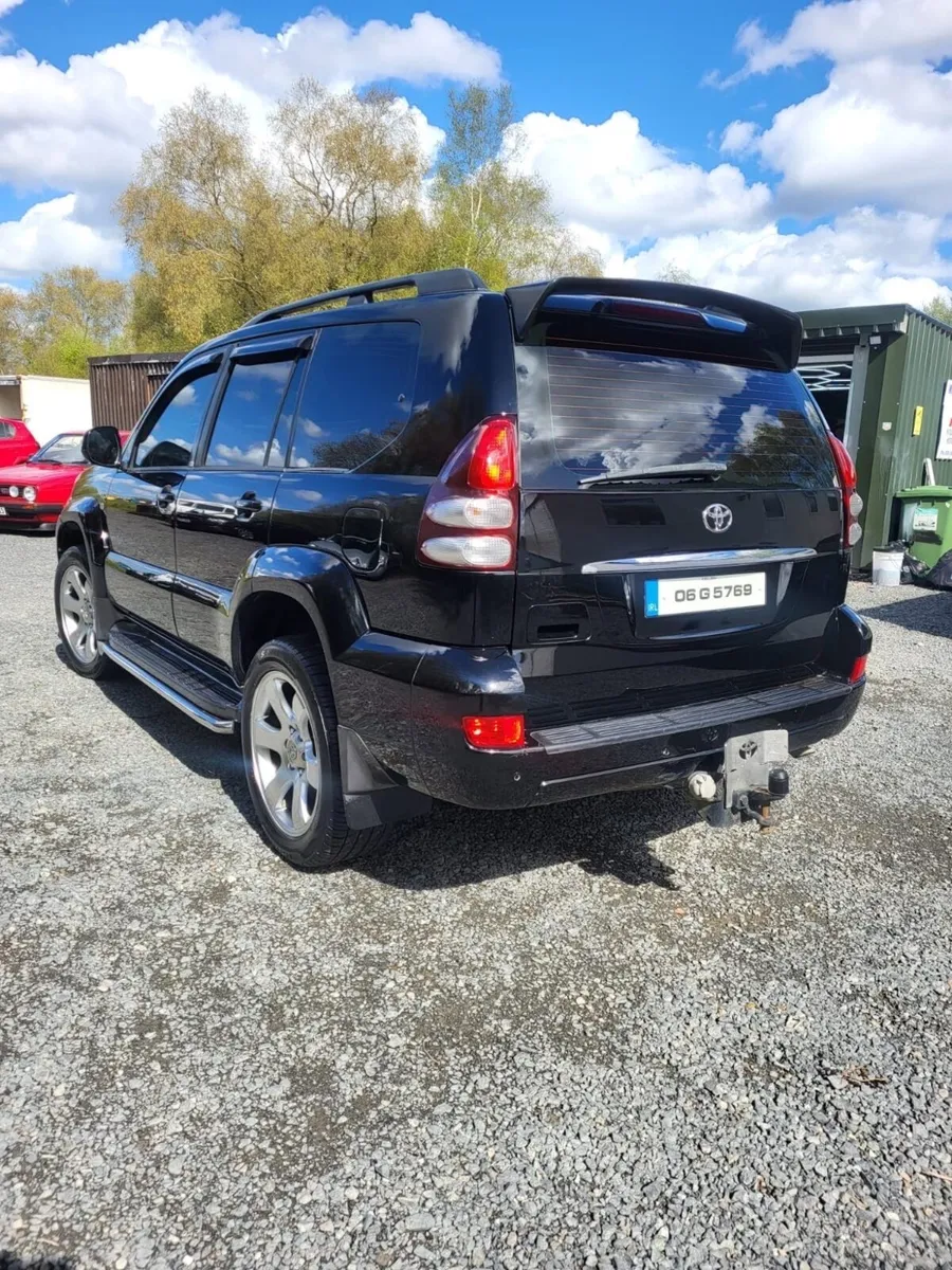 Toyota Land Cruiser LC5 - Image 4