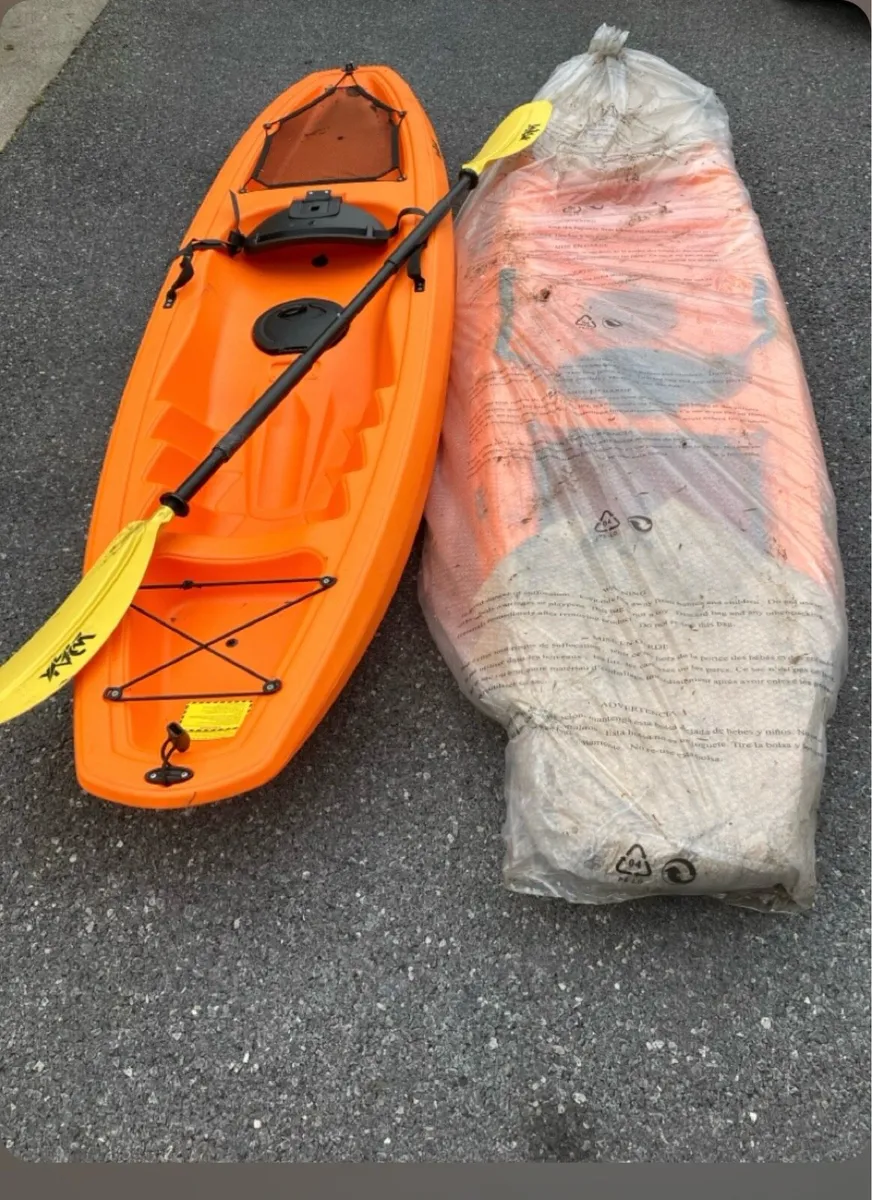 2 never used kayaks & oars