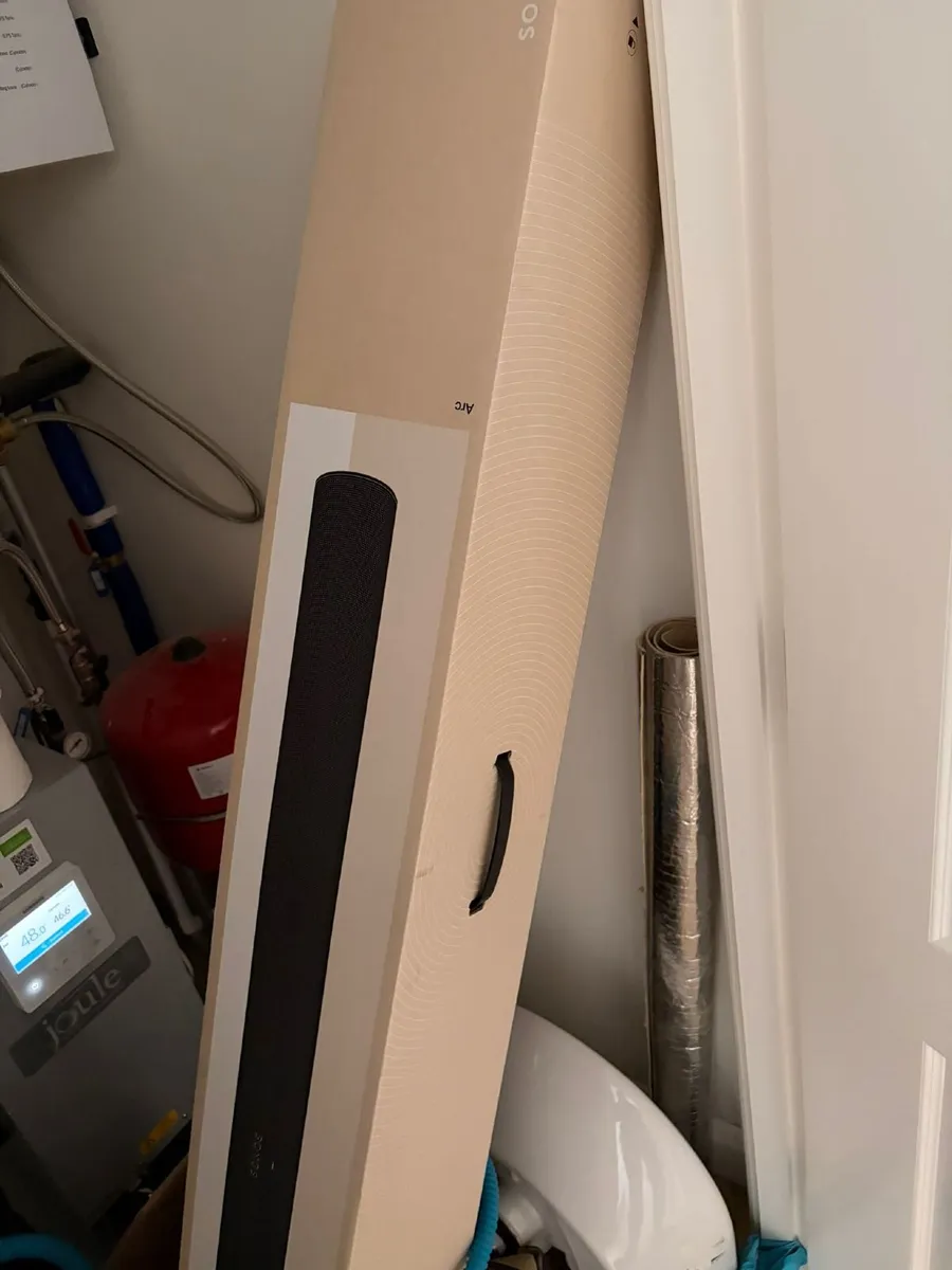 Sonos Arc with Wall mount - Image 2
