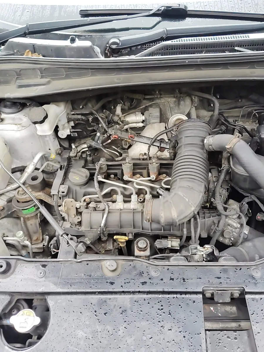 Breaking Hyundai ix35 2013 1.7crdi - Image 2