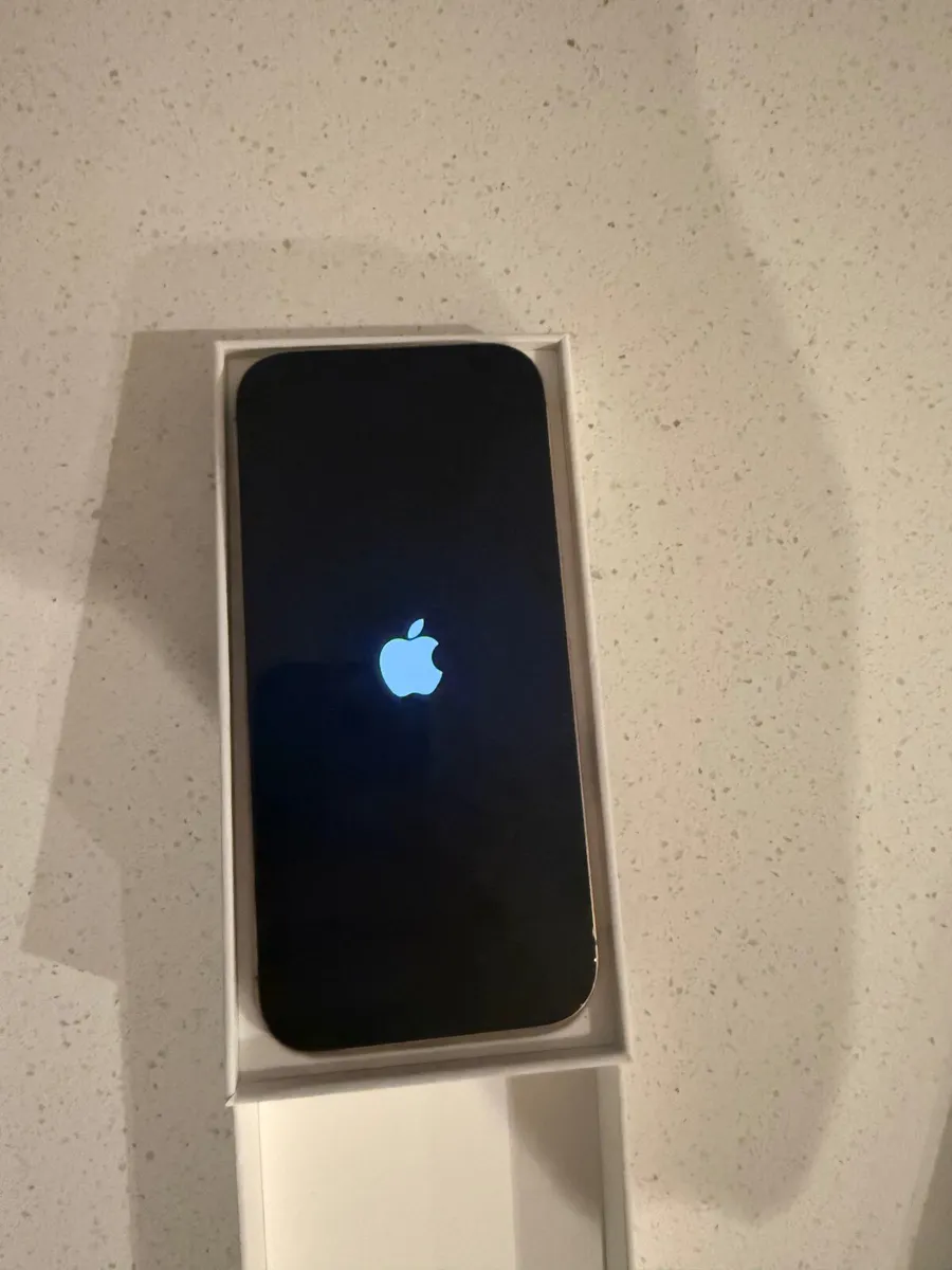 iPhone 16 Pro - Image 1