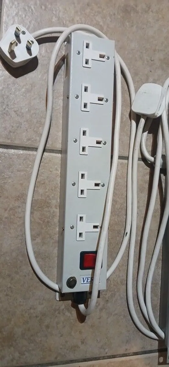 Extension lead 5 or 7 sockets - Image 2