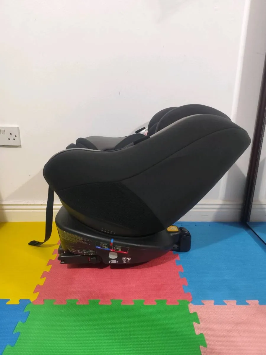 Joie spin 360 isofix car seat - Image 2