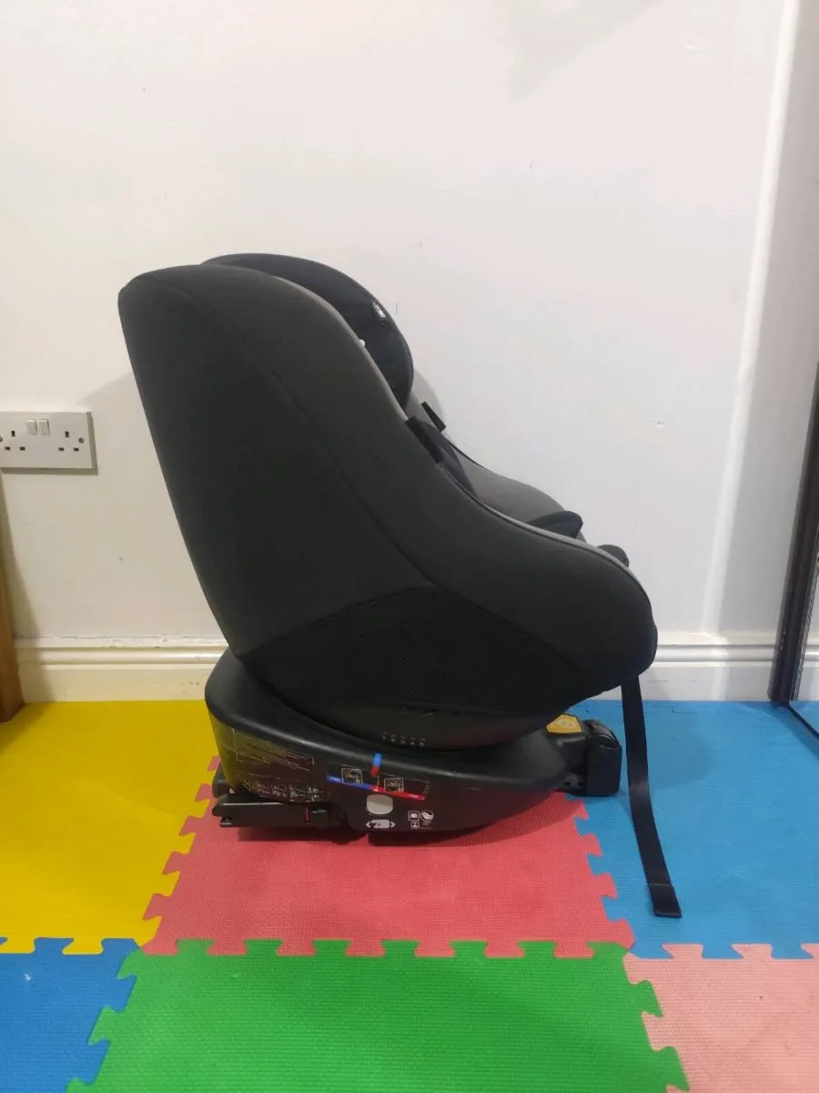 Joie spin 360 isofix car seat - Image 3
