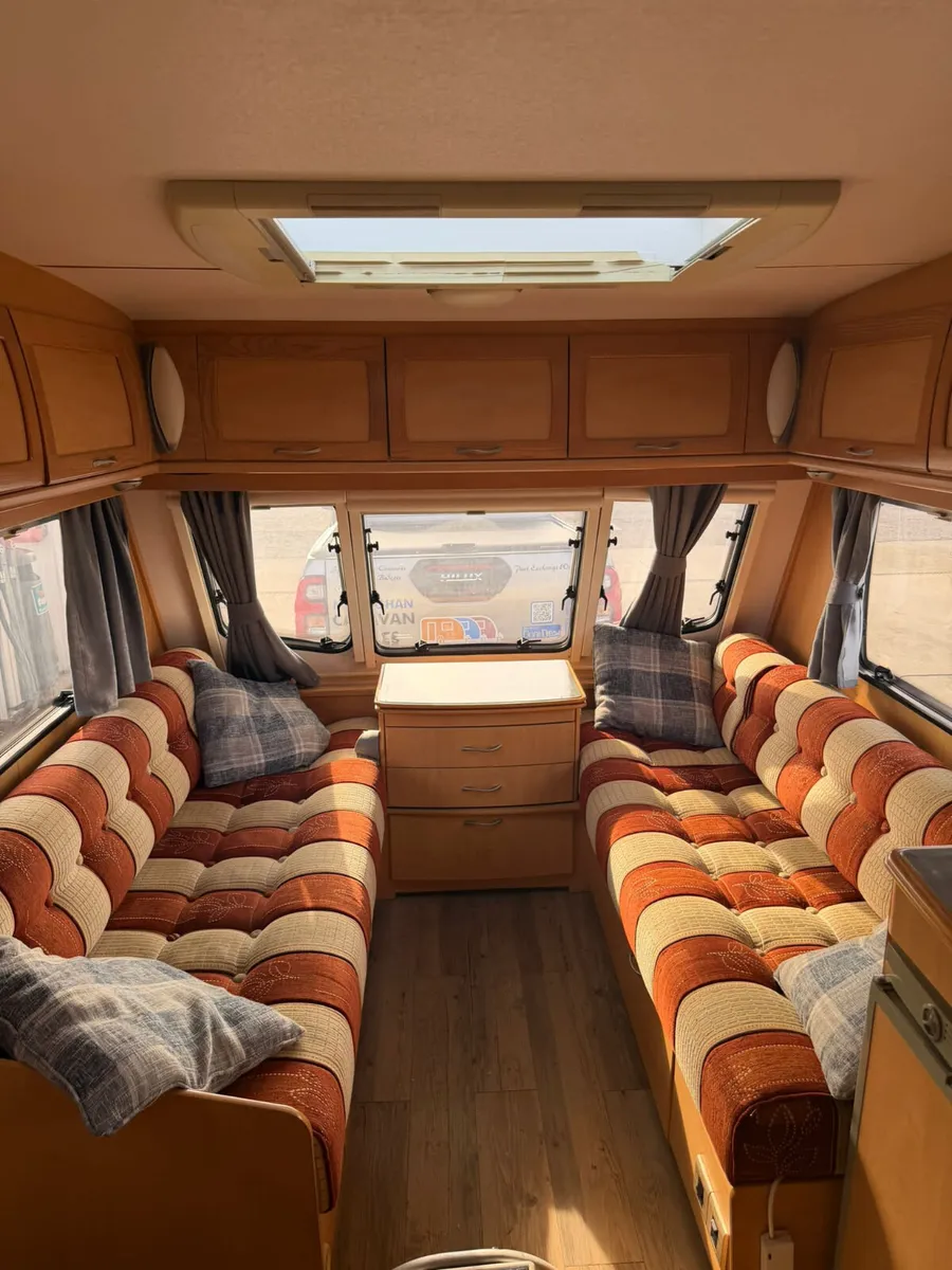 ✨LUNAR LEXON 4 BERTH FIXED BED✨ - Image 3