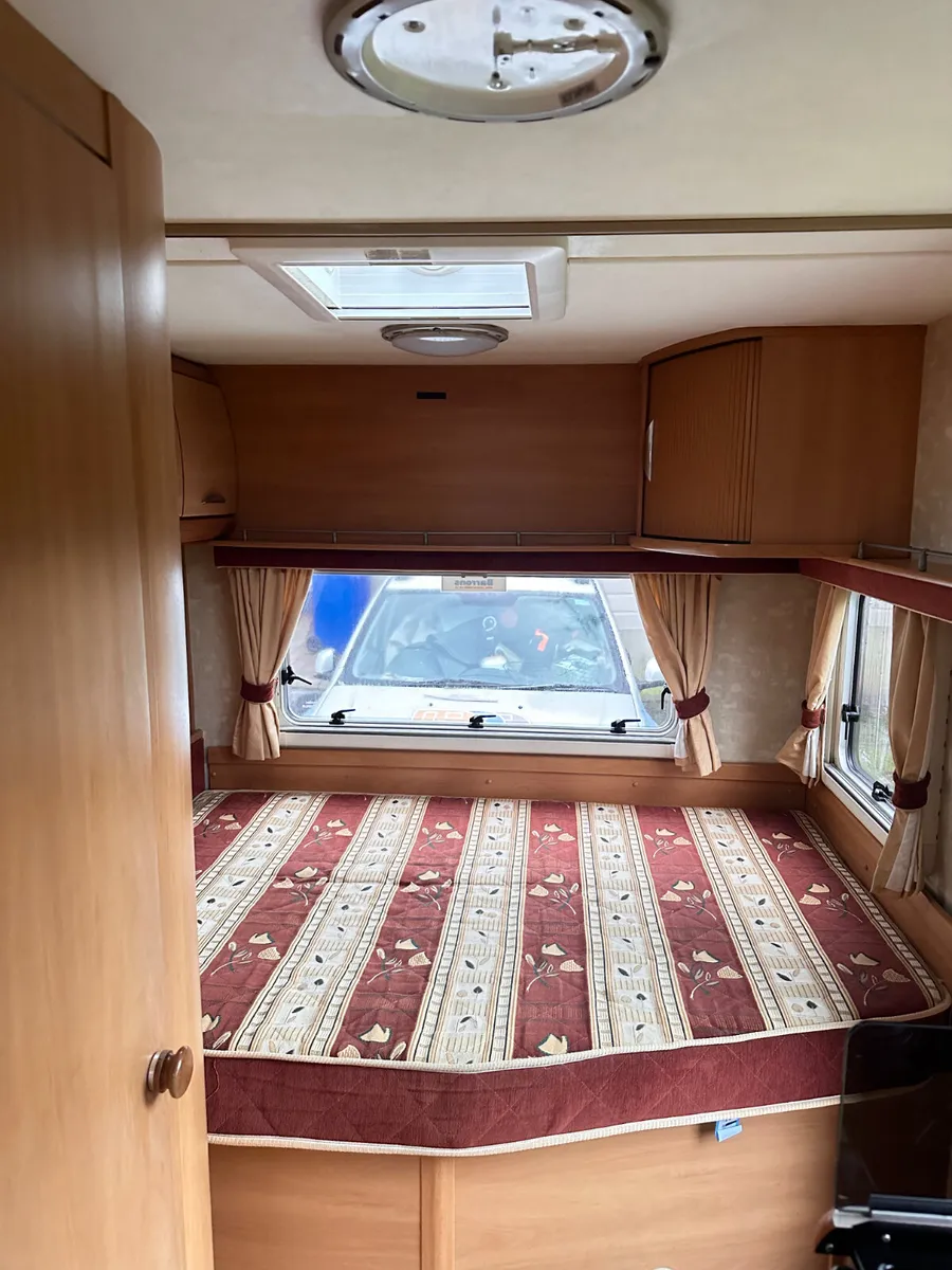 ✨STUNNING SWIFT CHALLENGER 4 BERTH FIXED BED✨ - Image 4