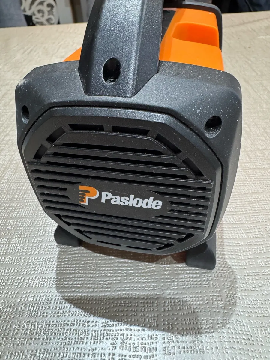 Paslode Bluetooth speaker - Image 3
