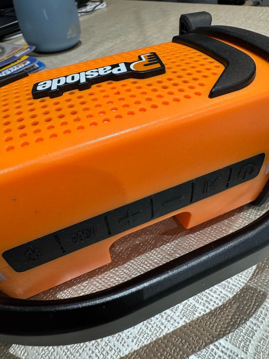 Paslode Bluetooth speaker - Image 4