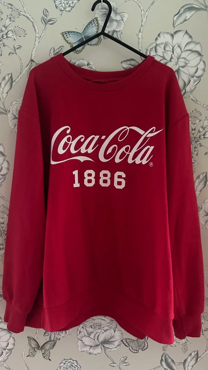 Red crew neck top - Image 1
