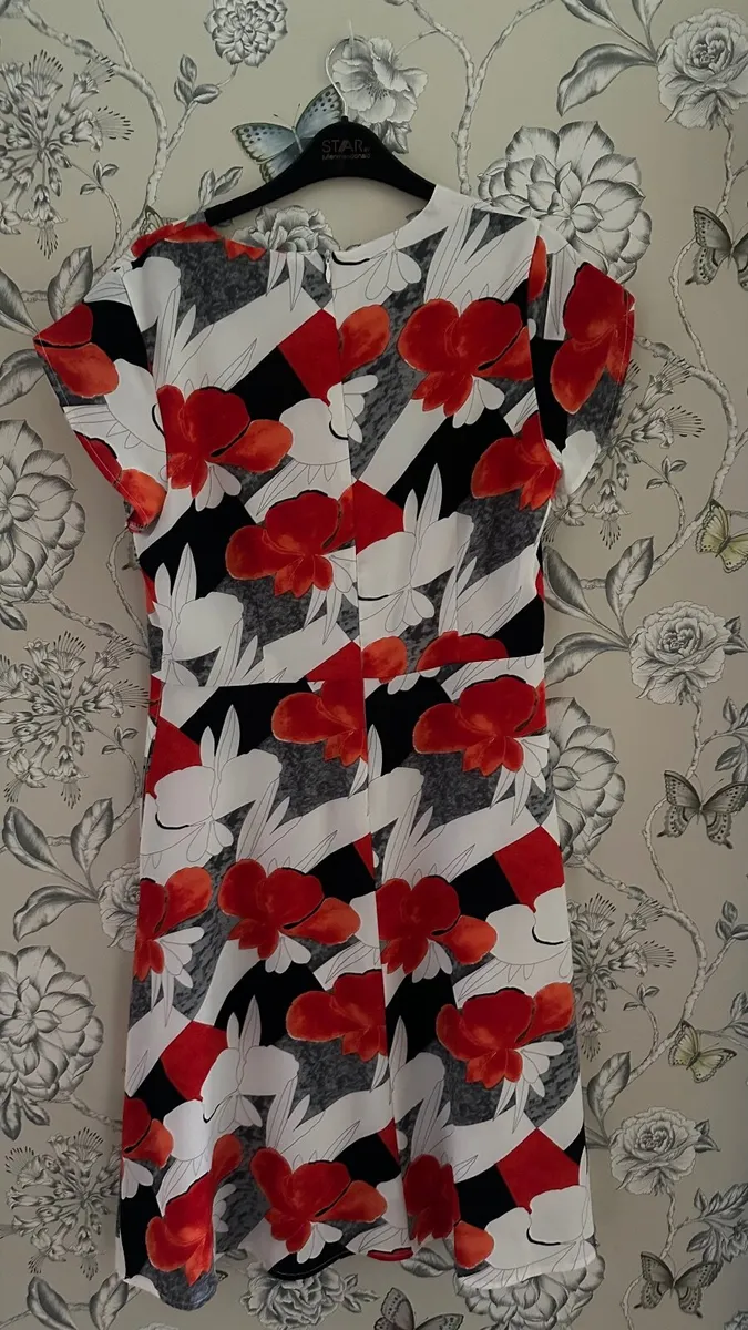 Women’s dress 12 - Image 3