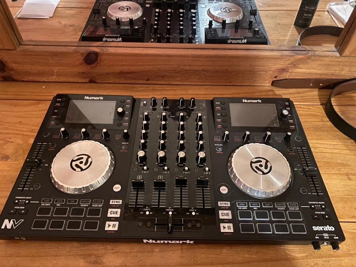 Numark Serato DJ Decks - Image 1