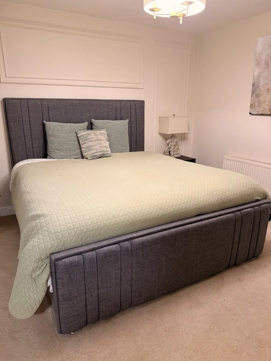 Superking divan base matching head and foot board - Image 2