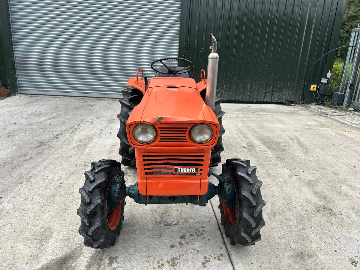 Kubota L1500DT Compact Tractor - Image 3