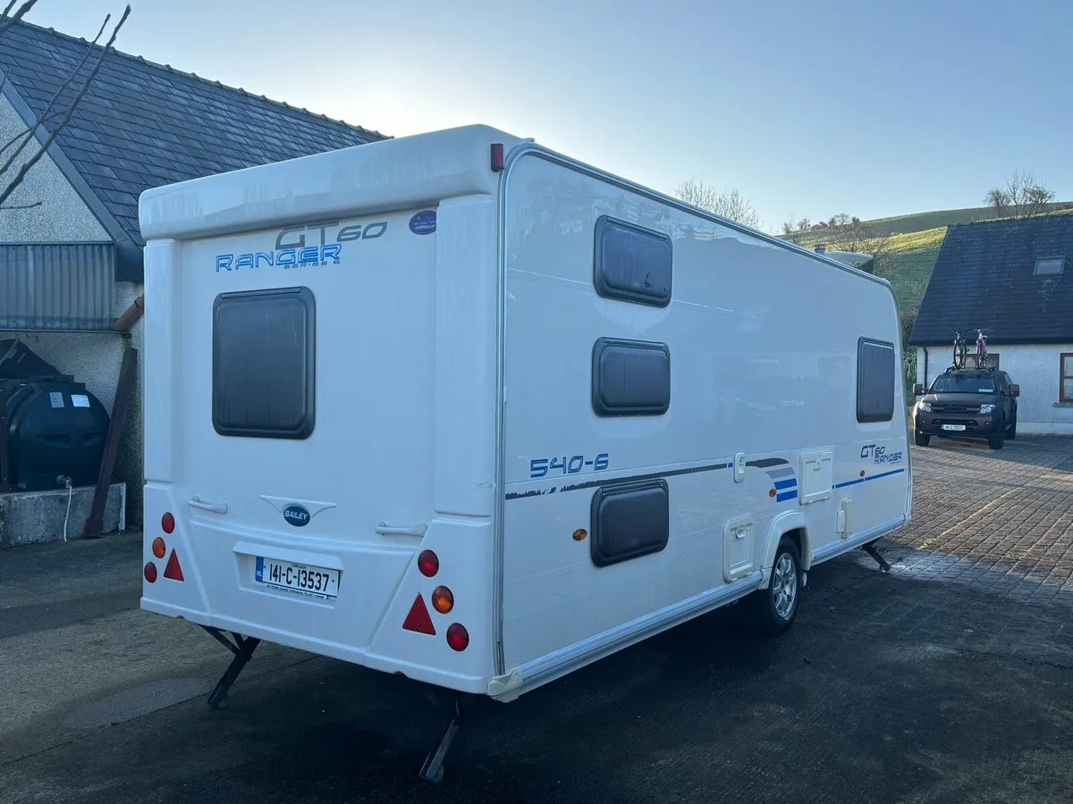 Bailey GT 60 triple bunk and awning - Image 4