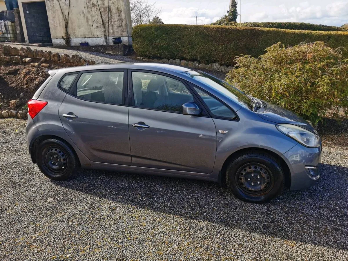 12 Hyundai ix20 - Image 2