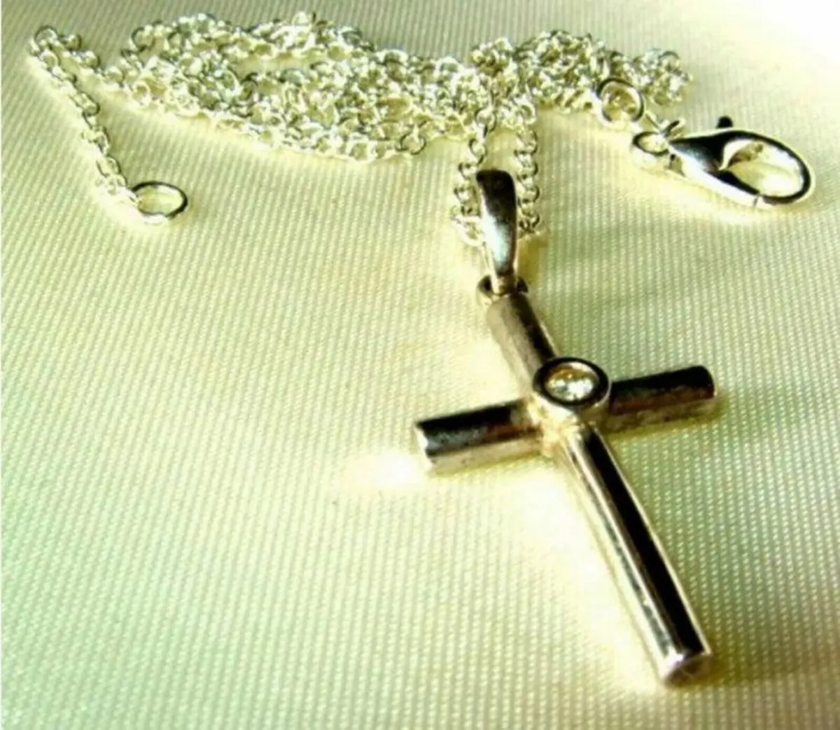 Vintage Hallmarked 9ct Diamond Cross & Chain - Image 3