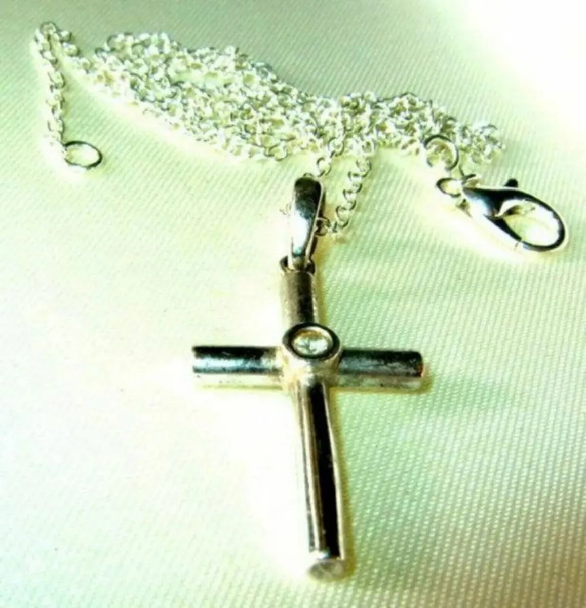 Vintage Hallmarked 9ct Diamond Cross & Chain - Image 1