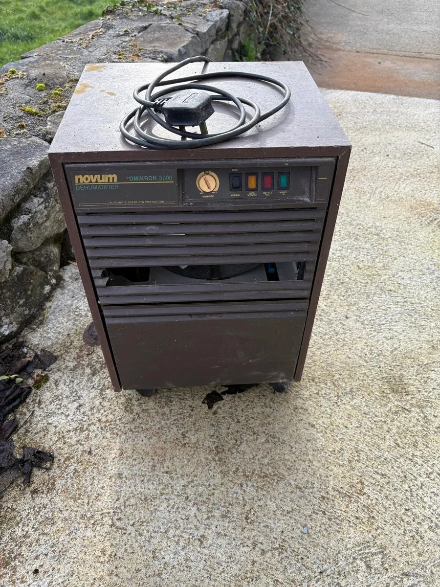 Classic Novum Omikron 3000 dehumidifier