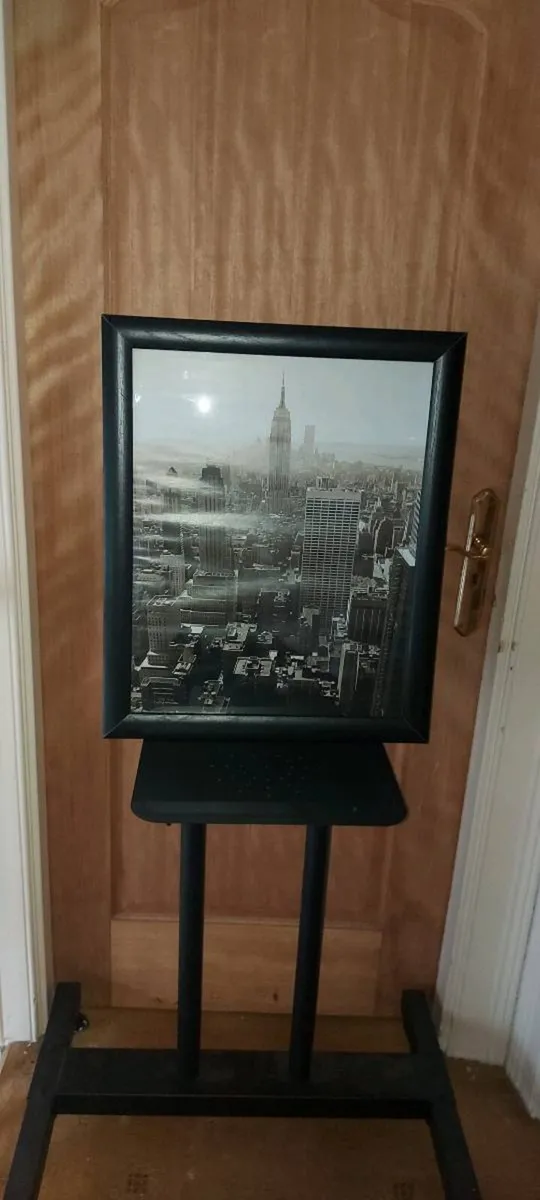 Vintage Downton New York City Skyline. - Image 3