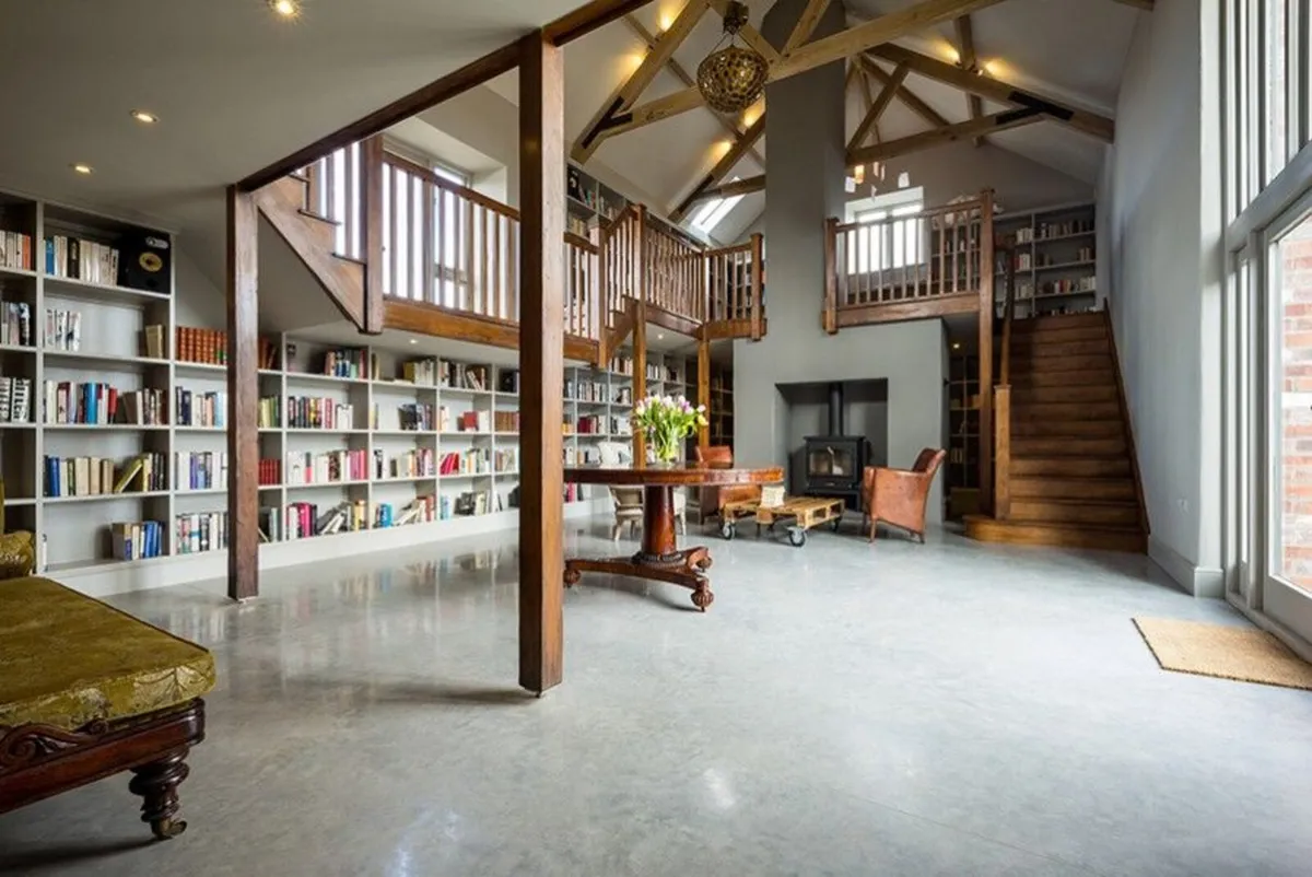 Polished  quartz floors