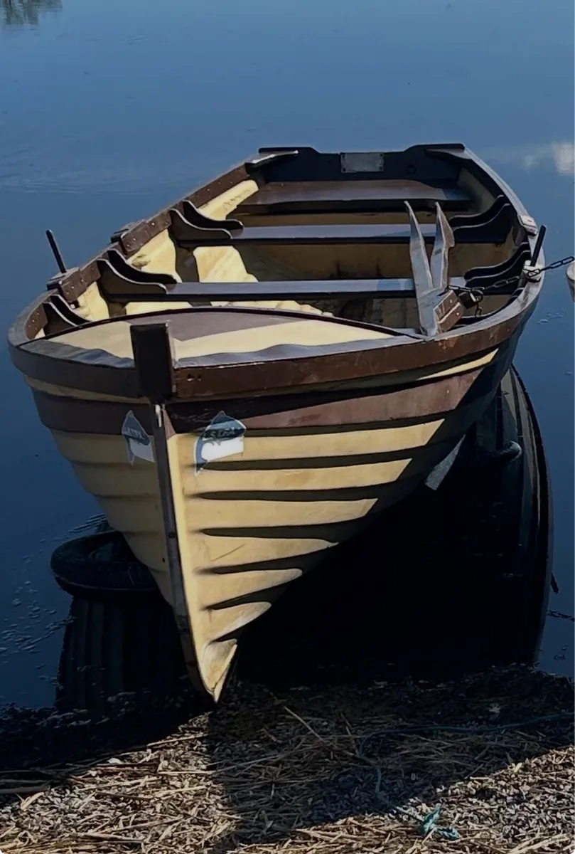 19ft Lake Boat - Image 1