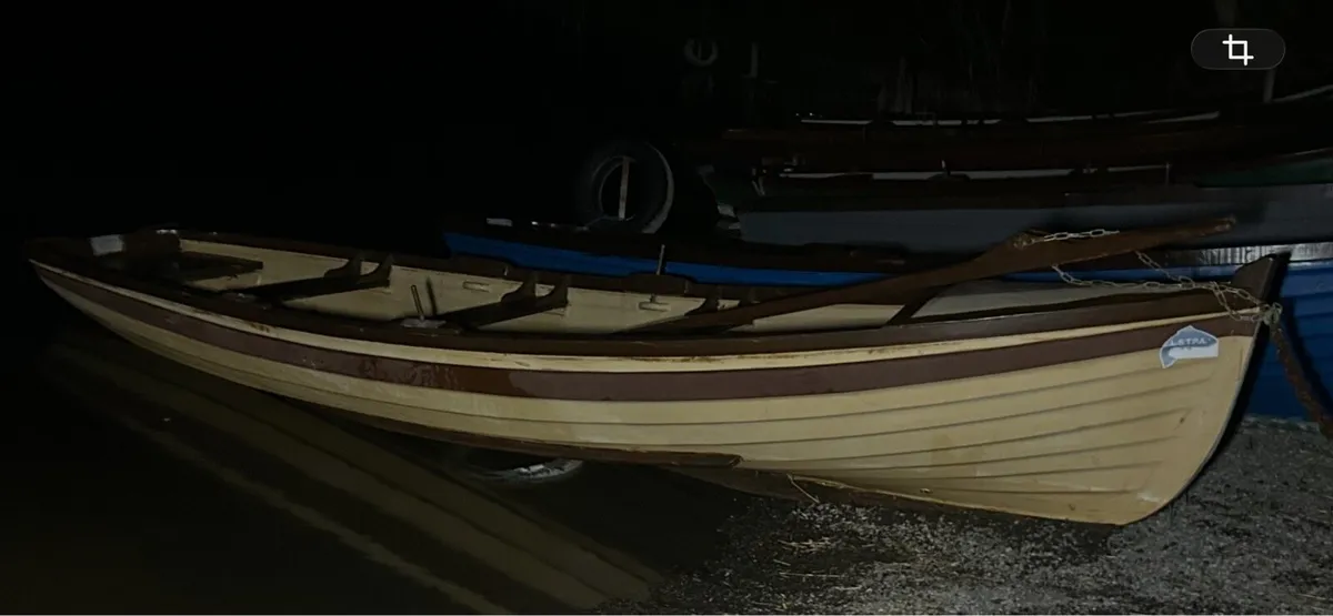 19ft Lake Boat - Image 4