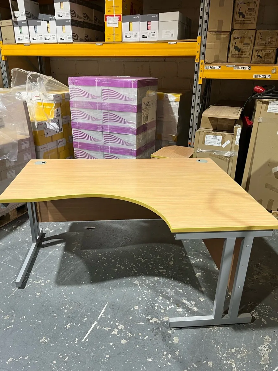 Office desk - Image 1