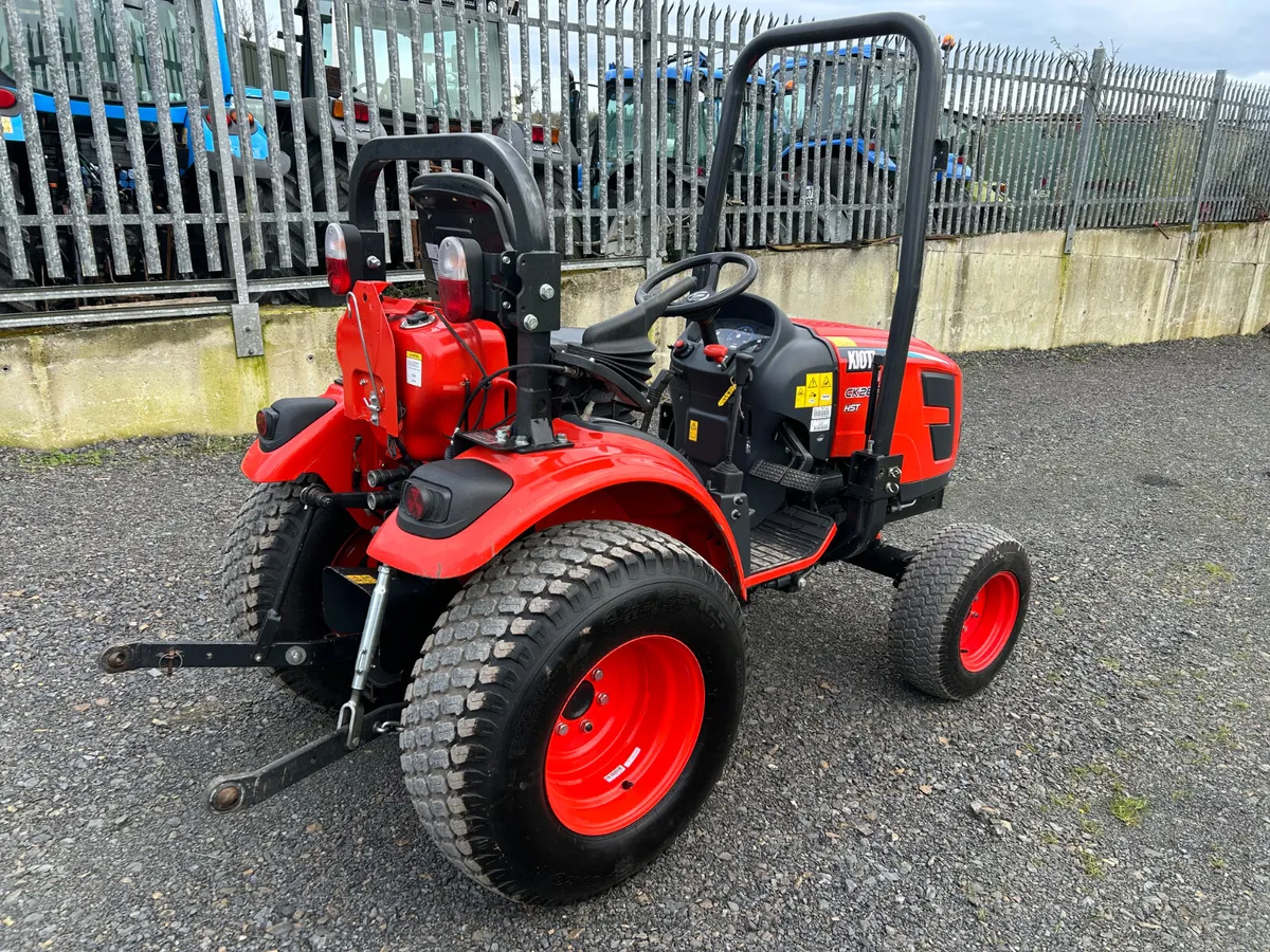 2024 Kioti CK2810HST Compact Tractor - Image 3