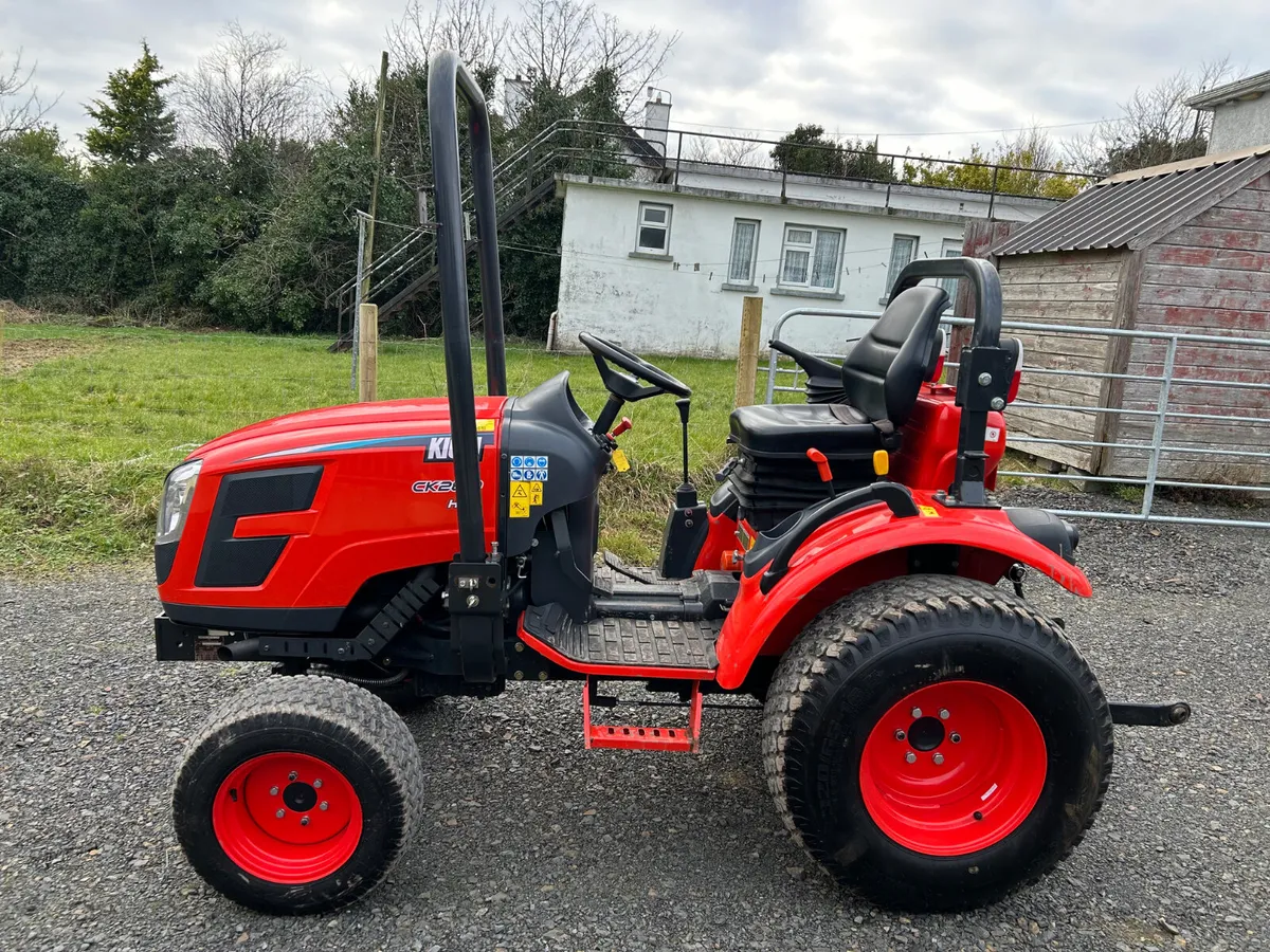 2024 Kioti CK2810HST Compact Tractor - Image 4