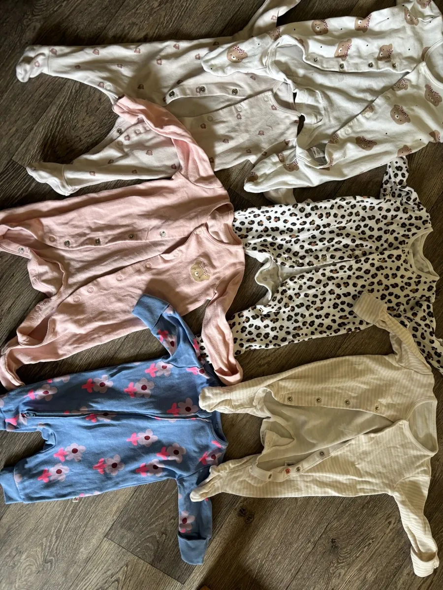 Baby clothes - Image 2