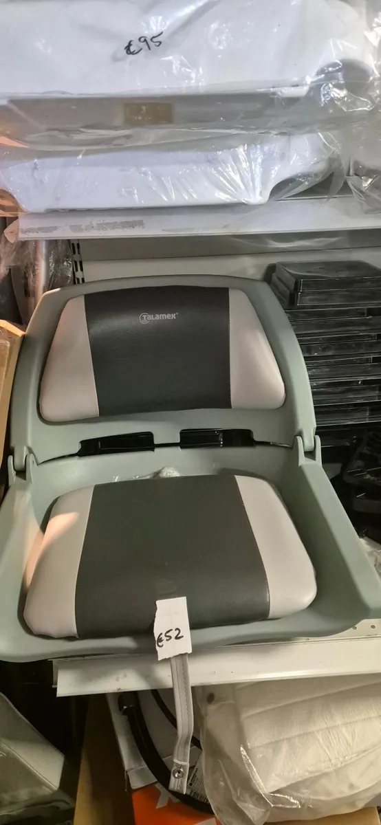 Boat seats and clamps - Image 1