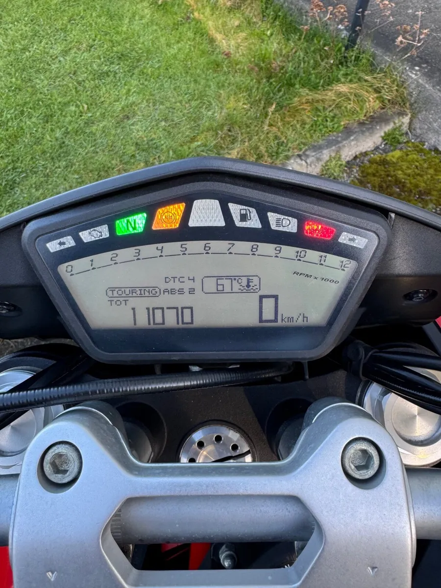 DUCATI Hypermotard 2015 - Image 2