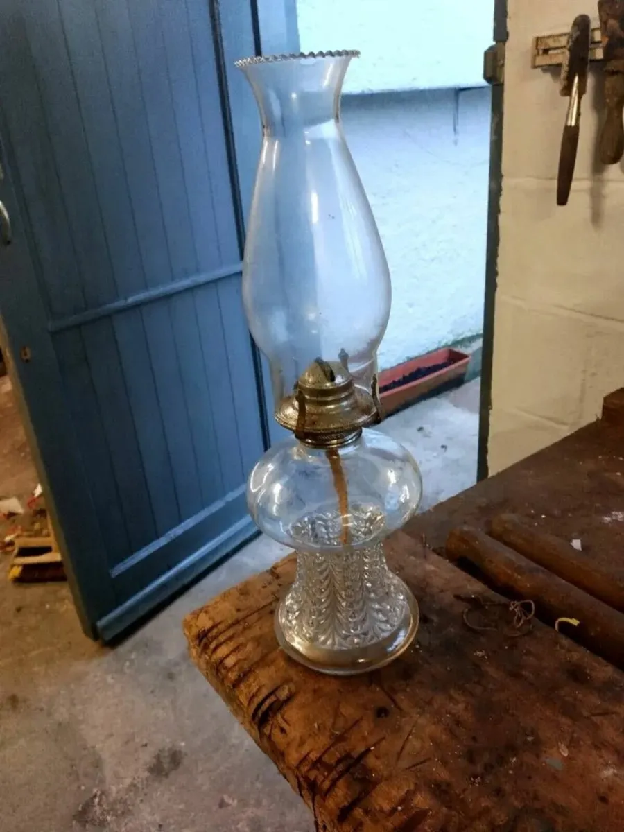 Vintage glass oil lamp - Image 1
