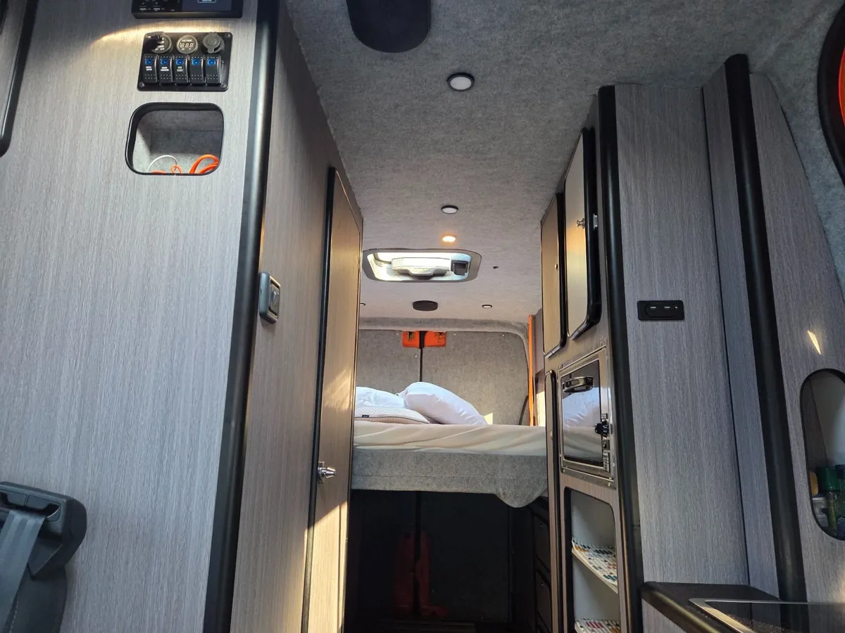 VW Crafter CAMPER - Image 3