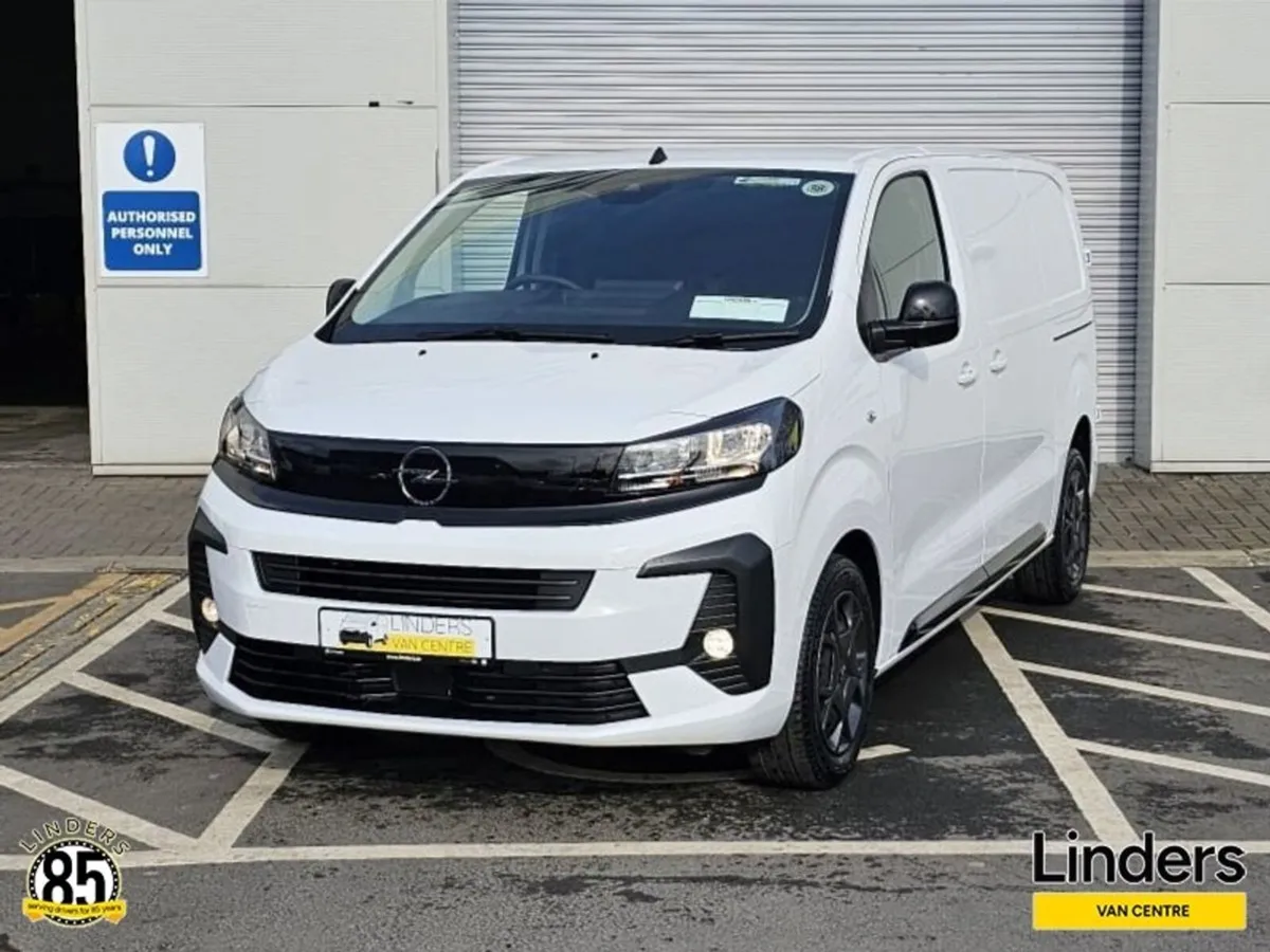 Opel Vivaro MWB SPORTIVE 261 0KMS - Image 2