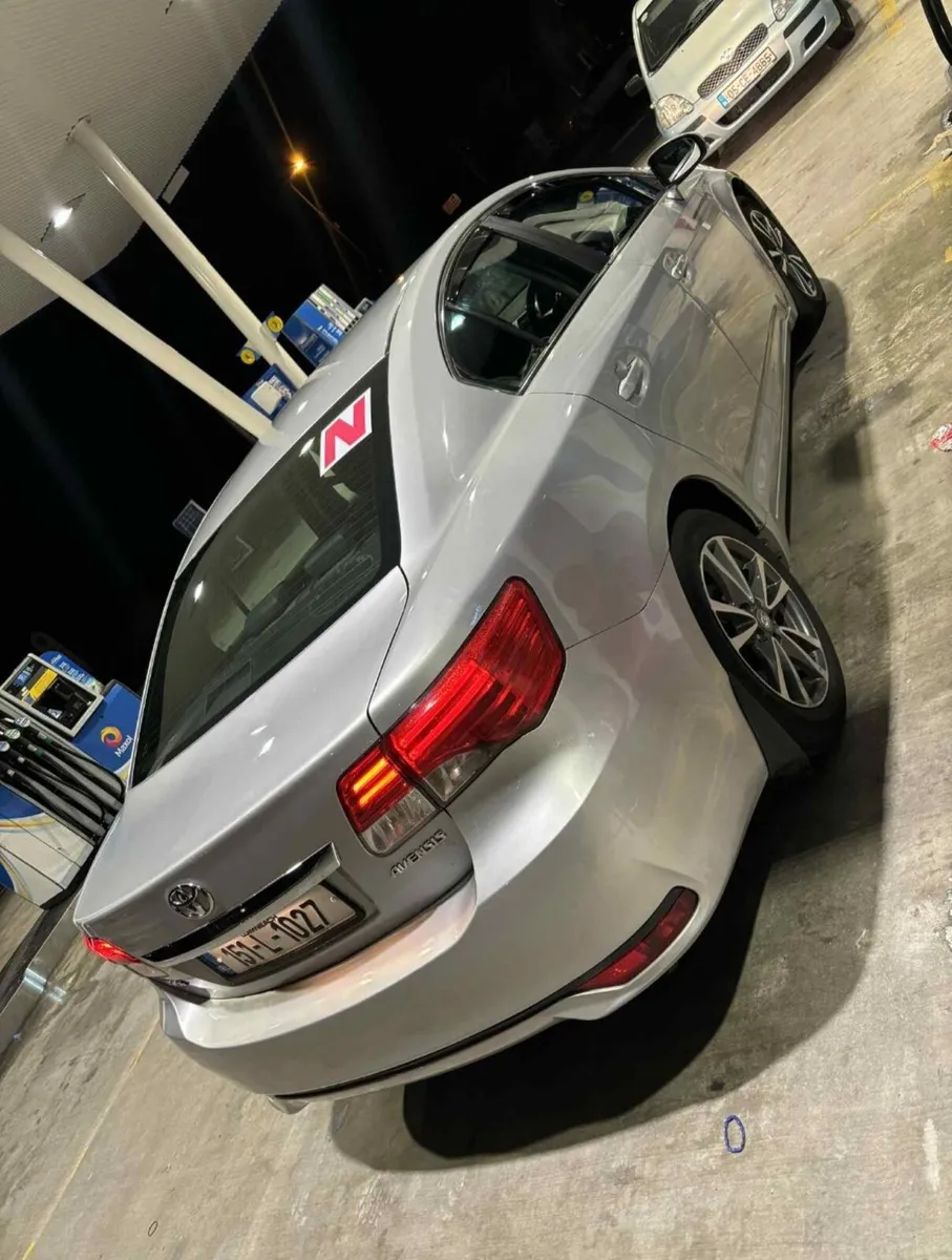 2015 Toyota Avensis 2.0 D4D - Image 1