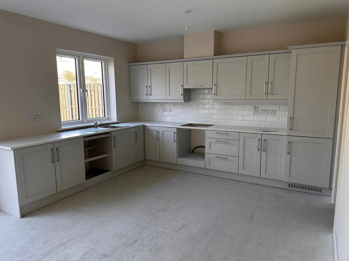 Kitchen cupboards - Image 1